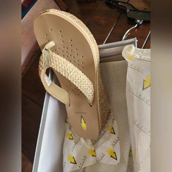 NIB Volatile Audrey Espadrille - Picture 2 of 5